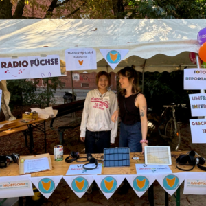 Medienstand der Radiofüchse auf dem Mädchen*Spektakel Hamburg