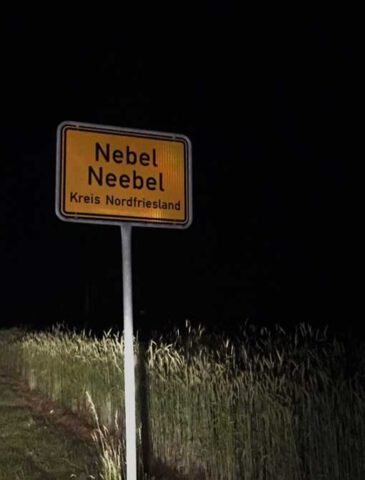 Ortsschild der Ortschaft Nebel in Nordfriesland